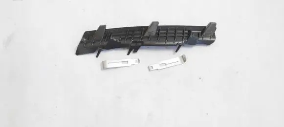 Radiator mount bracket
