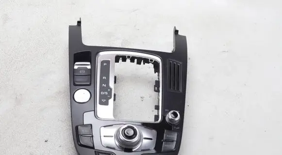 Audi A5 8T 8F Head unit multimedia control 8T0919611L
