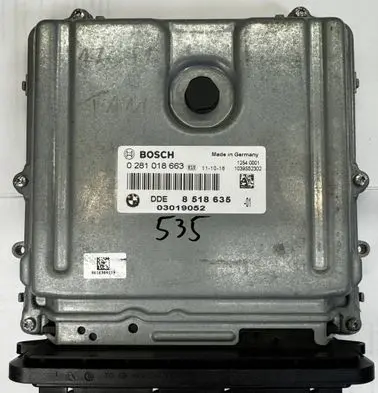BMW 5 F10 F11 Engine control unit/module ECU 8518635 03019052 0281018663