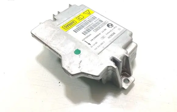 BMW 1 E81 E87 Airbag control unit/module 9166057 0285010066