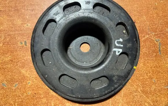 Volkswagen Up Crankshaft pulley 04C105243A