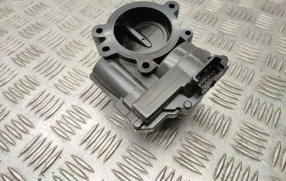 Engine shut-off valve
