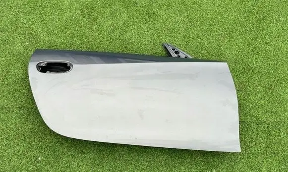 Door (2 Door Coupe)