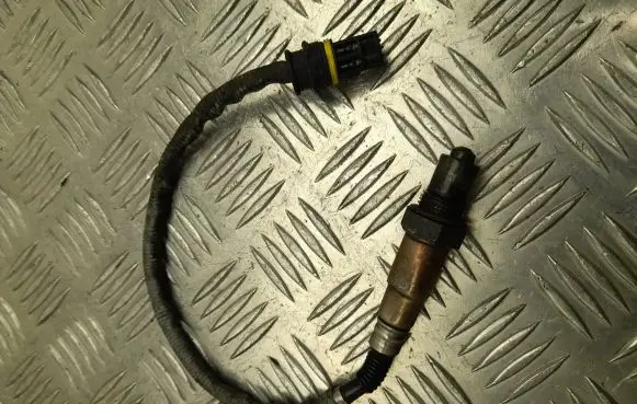 Mercedes-Benz CLS C219 Lambda probe sensor A0025100117