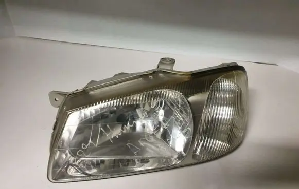 Hyundai Accent Headlight/headlamp 92101250