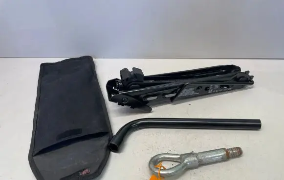 Opel Corsa D Lift Jack 09127172 13107800