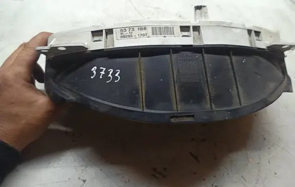 Saab 9-5 Speedometer (instrument cluster) 5373188 69295170T 69295170