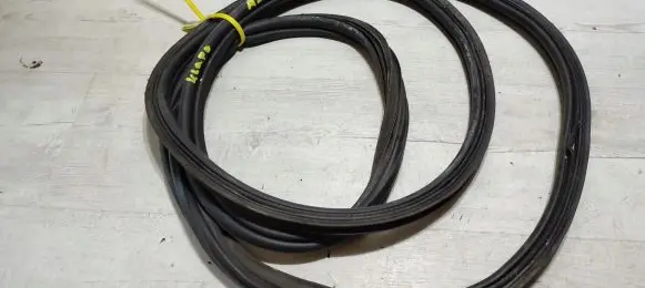 Opel Astra K Trunk rubber seal (body) 545308230