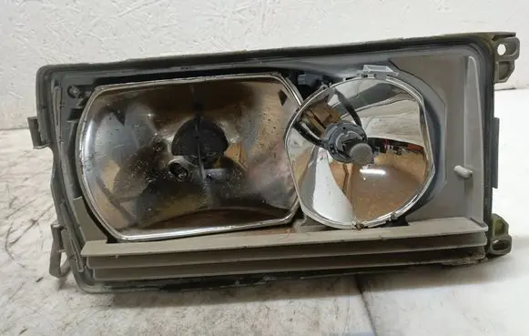 Mercedes-Benz W123 Headlight/headlamp 1305235051
