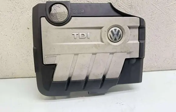 Engine cover (trim)