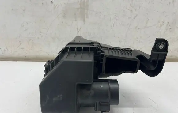 Nissan X-Trail T33 Air filter box 6RC11