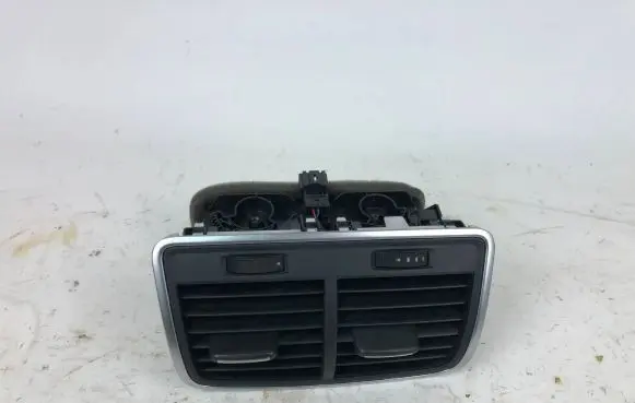 Rear air vent grill