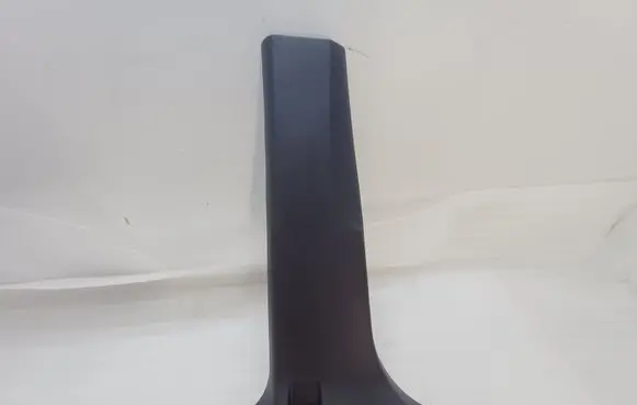 (B) pillar trim (bottom)