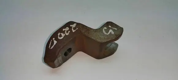Lexus IS 220D-250-350 Fuel Injector clamp holder