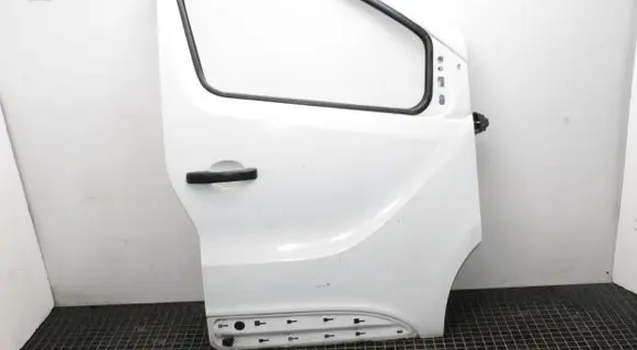 Nissan NV300 Front door
