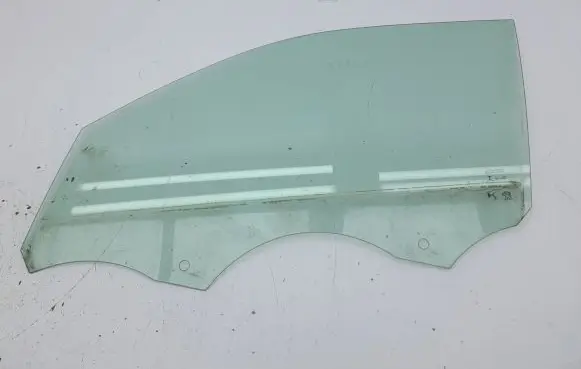 Peugeot 2008 II Front door window glass four-door 9810486880