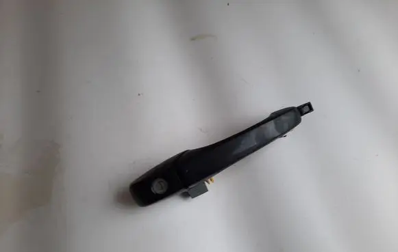 Volkswagen Routan Front door handle cover 