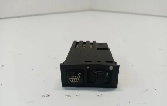 BMW 7 E38 Seat heating switch 61318352259