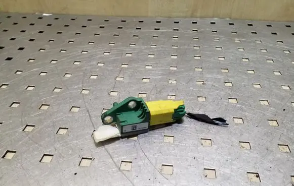 Volkswagen PASSAT B6 Airbag deployment crash/impact sensor 3C0909606