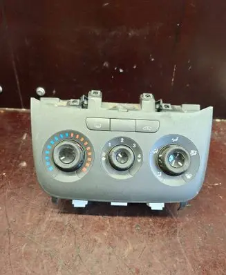 Fiat Punto Evo Climate control unit 5G1140100
