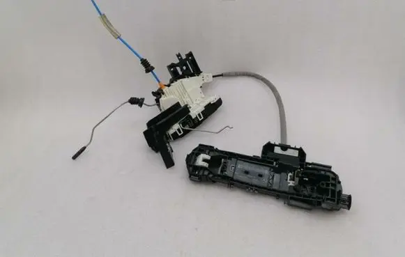 Mercedes-Benz CLA C117 X117 W117 Front door lock A0997202401