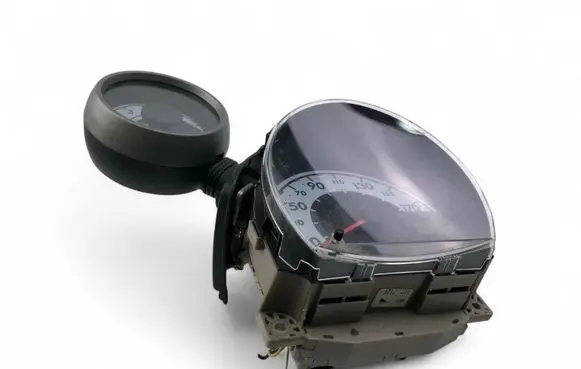 Toyota Aygo AB10 Speedometer (instrument cluster) 7124