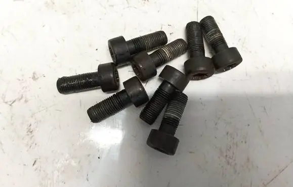Peugeot 4007 Nuts/bolts 