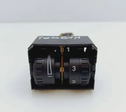Volkswagen Touran I Headlight level height control switch 1T0941333A