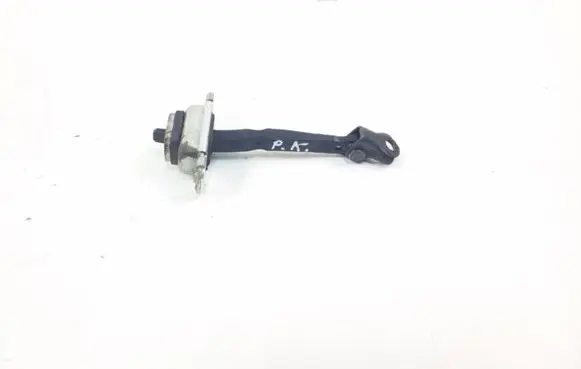 Hyundai i30 Front door check strap stopper