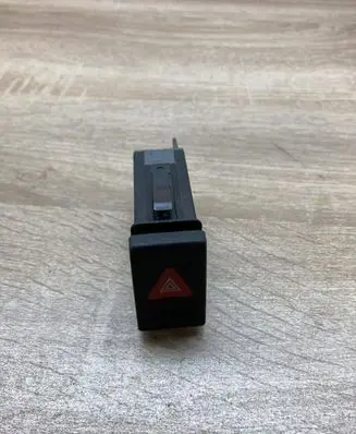 Volkswagen PASSAT B5 Hazard light switch 3B0953235B