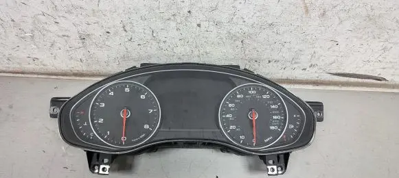 Audi A6 C7 Speedometer (instrument cluster) 4G8920982