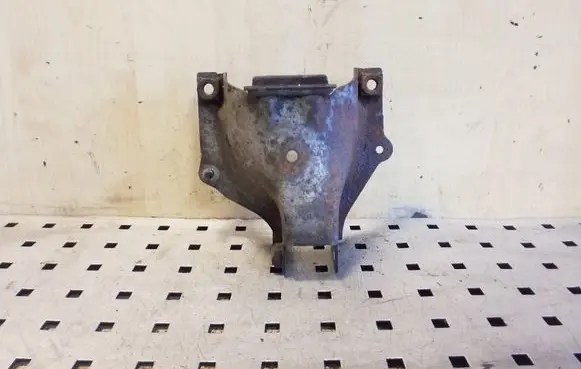 Audi A4 S4 B8 8K Engine mounting bracket 8K0399377