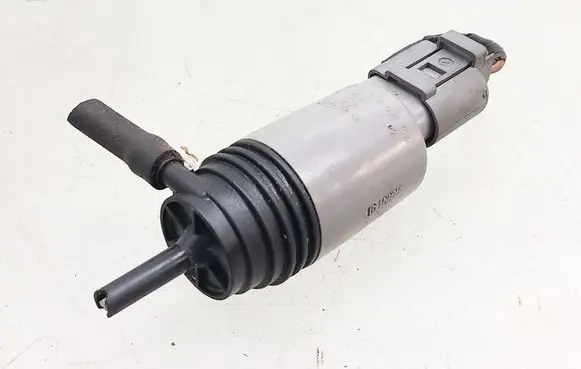 BMW 1 E81 E87 Windscreen/windshield washer pump 6934159 67126934159