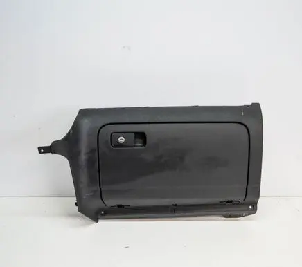 Volkswagen Golf VI Glove box