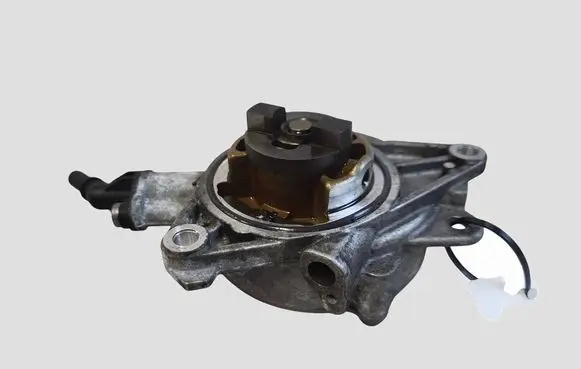 Peugeot 308 Vacuum pump