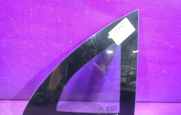 Citroen C3 Rear side window
