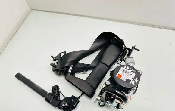 Volvo V60 Front seatbelt 616155700 012L0000