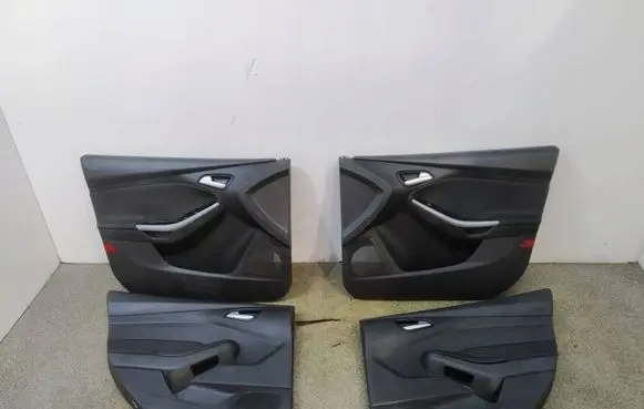 Ford Focus Front door card panel trim 