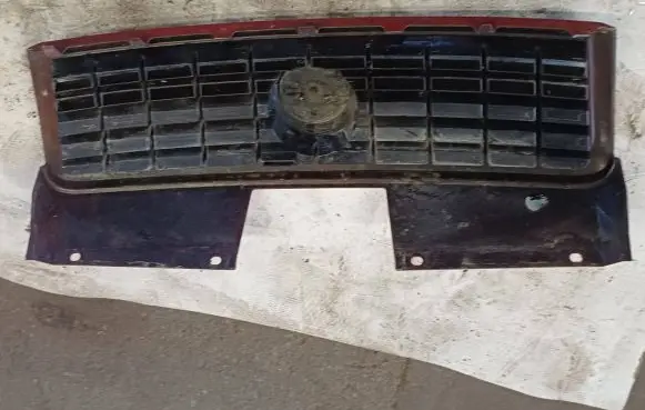 Fiat Doblo Front grill 735395576
