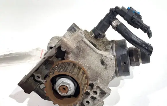 Dacia Duster II Fuel injection high pressure pump 167003606R