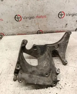 Peugeot 508 Engine mounting bracket 9672309580