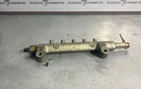 Fuel main line pipe