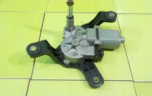 Opel Astra K Rear window wiper motor 689062013 17AB187
