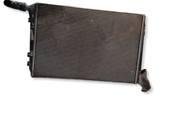 Volkswagen PASSAT B6 Coolant radiator 3C0121253R