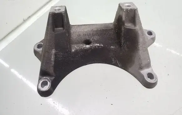 Mercedes-Benz E A207 Gearbox mounting bracket A2112420340
