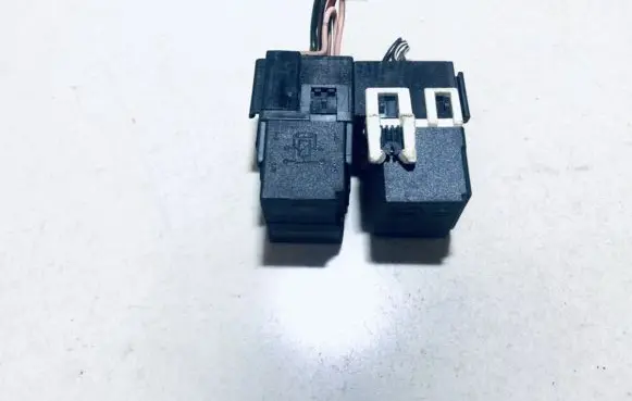 Mercedes-Benz A W168 Other relay a0025421319 4ra00773100