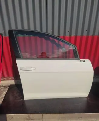 Volkswagen Golf VII Front door
