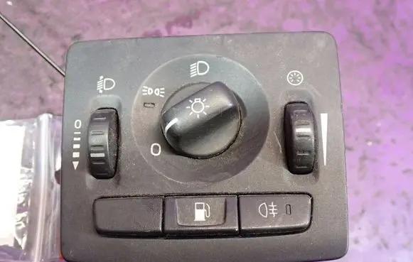 Volvo C30 Light switch 30739298