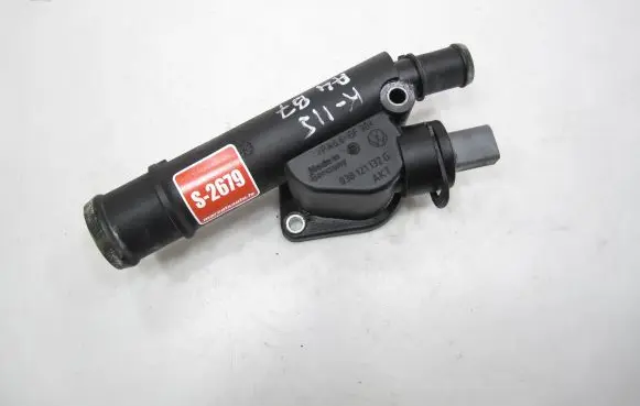 Audi A4 S4 B7 8E 8H Thermostat housing 038121132G