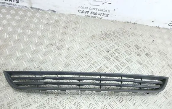 Ford Fiesta Front bumper lower grill C1BB17K945AA